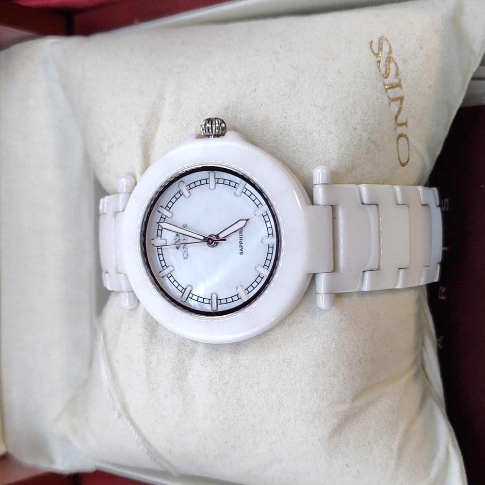 Oniss Paris White Sapphire Crystal Ladies Ceramic White Watch New Battery